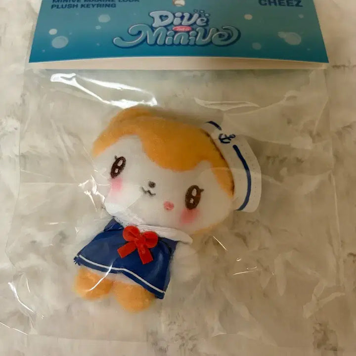 [BUNJANG] IVE Minive Pop-up Marine Look Plush Keyring Liz / 아이브 미니브 팝업 치즈 마린룩 플러시 키링 리즈