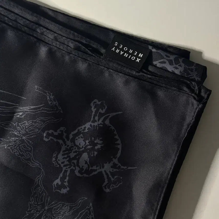 [BUNJANG] Xdinary Heroes View Ball Bandana Scarf / 엑디즈 엑스디너리 히어로즈 뷰마 반다나 스카프