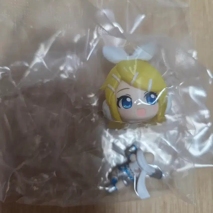 [BUNJANG] Hatsune Miku Kagamine Rin Figure / 하츠네미쿠 카가미네 린 피규어팝니다~