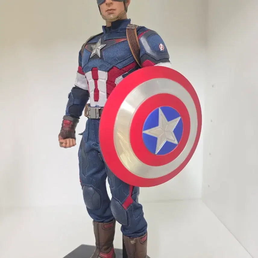 [BUNJANG] Hot Toys Captain America Avengers: Age of Ultron Figure / 핫토이 캡틴 아메리카 AOU 피규어