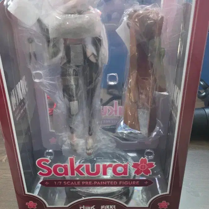 [BUNJANG] Niche Habisakura Sakura Figure &amp; Bonus Poster Set / 니케 하비사쿠라  사쿠라 피규어및 특전
