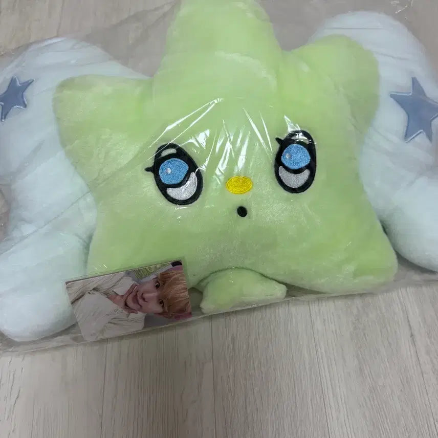 [BUNJANG] NCT WISH Yuu Nishimura Wichu Cushion (Sealed) / NCT WISH 엔시티 위시 유우시 위츄 wichu 쿠션 미개봉 양도