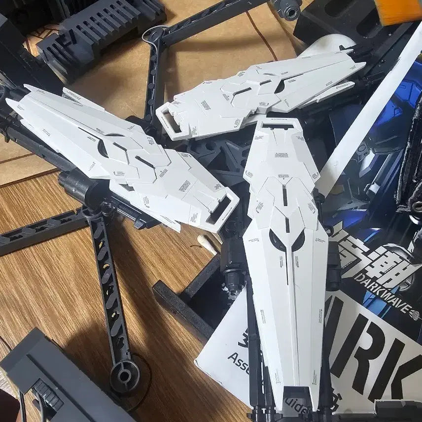 [BUNJANG] MGEX Unicorn Gundam Ver.Ka Custom Painted Model Kit / MGEX 유니콘 건담 Ver.Ka 도색잨