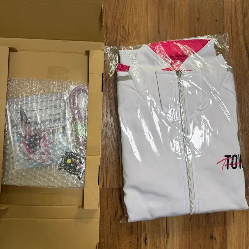 [BUNJANG] Hololive Tokoyami Towa 6th Anniversary Goods Set / 홀로라이브 토코야미 토와 6주년 기념 굿즈