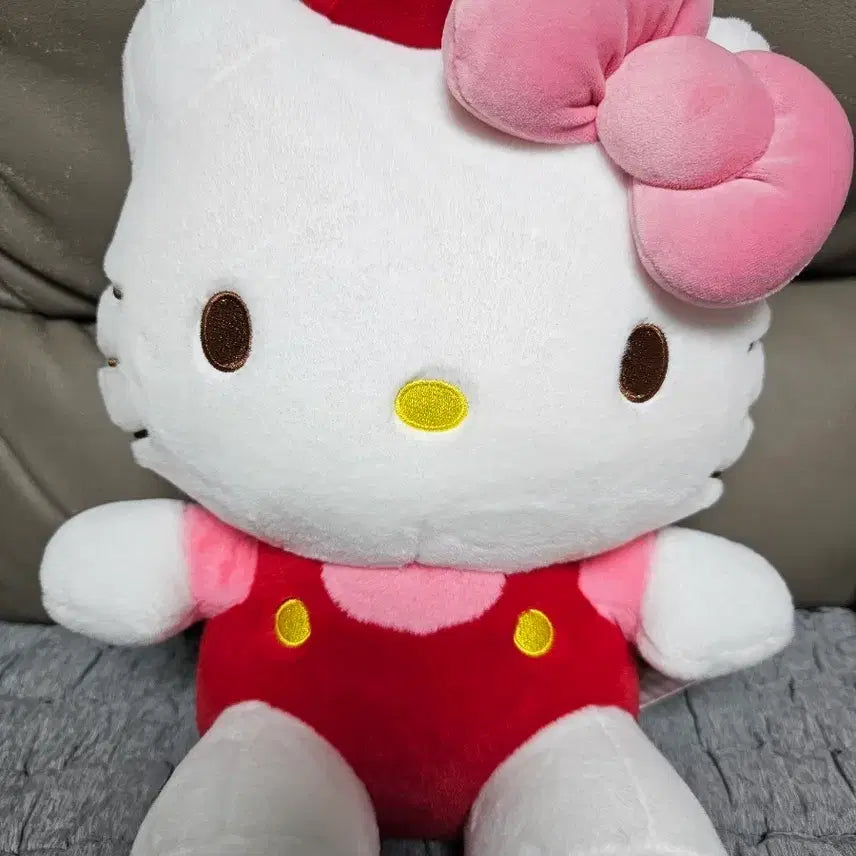 [BUNJANG] Hello Kitty Red Overalls Doll (Approx. 34cm) / 헬로키티 인형 빨간멜빵