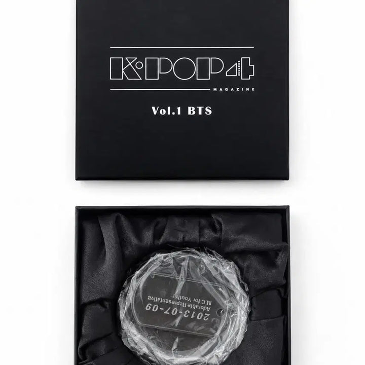 [BUNJANG] BTS K-Pop 4 Magazine Vol.1 Swarovski Aurora Crystal Earrings + Bulldog Tag Bundle Set / [빠른배송]BTS-스와로브스키 크리스탈 이어링 박스 세트