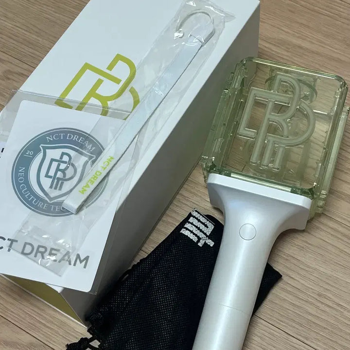 [BUNJANG] NCT DREAM Cheering Stick (Mungmongbong) (New Mungmongbong) / 엔시티 드림 응원봉 믐뭔봄 믐뭔봉 뉴믐 양도