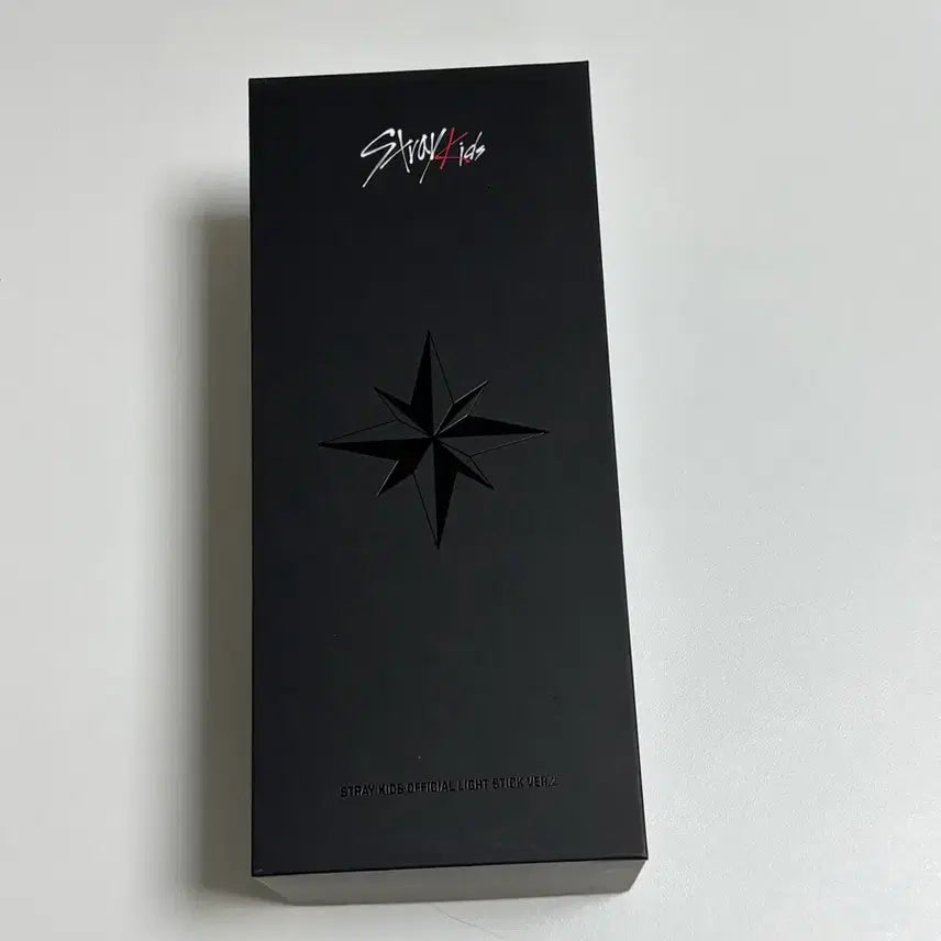[BUNJANG] Stray Kids Official Light Stick Nachimbong Version 2 / 스키즈 스트레이키즈 응원봉 나침봉 ver.2