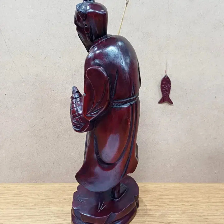 [BUNJANG] Wooden Sculpture of an Elderly Fisherman / 낚시하는 노인 목조각 작품