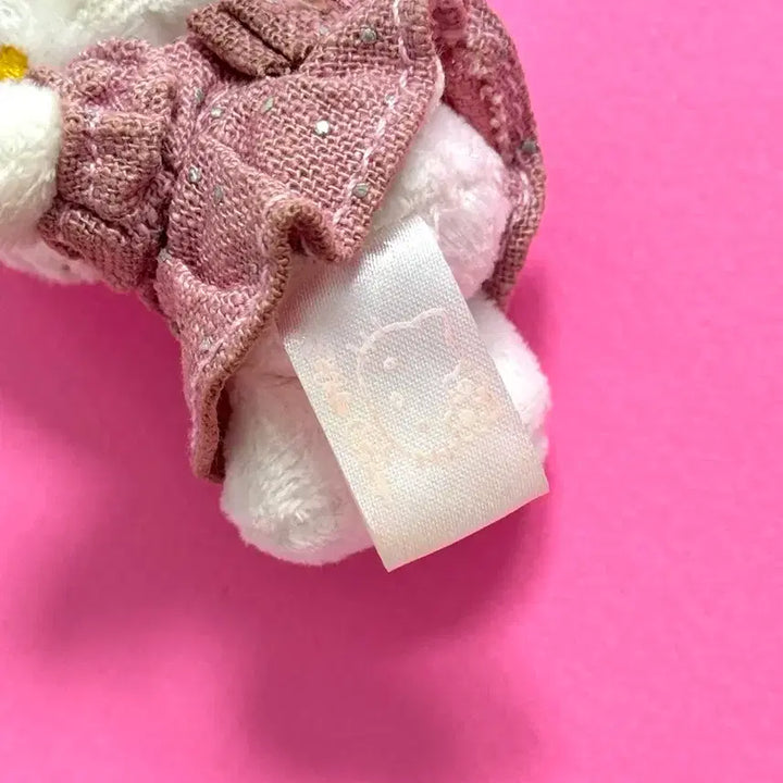 [BUNJANG] Classic Strawberry Kitty Dangling Plush / 고전 딸기 키티 달랑이 인형