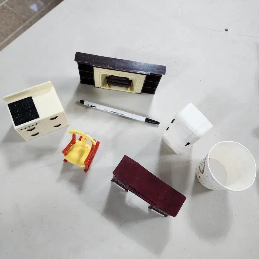 [BUNJANG] Vintage Bakelite Miniature Collection (Set of 5) / USA 옛날 미니어처 베이크라이트(딱딱한 프라스틱 계통). 5가지에40000원