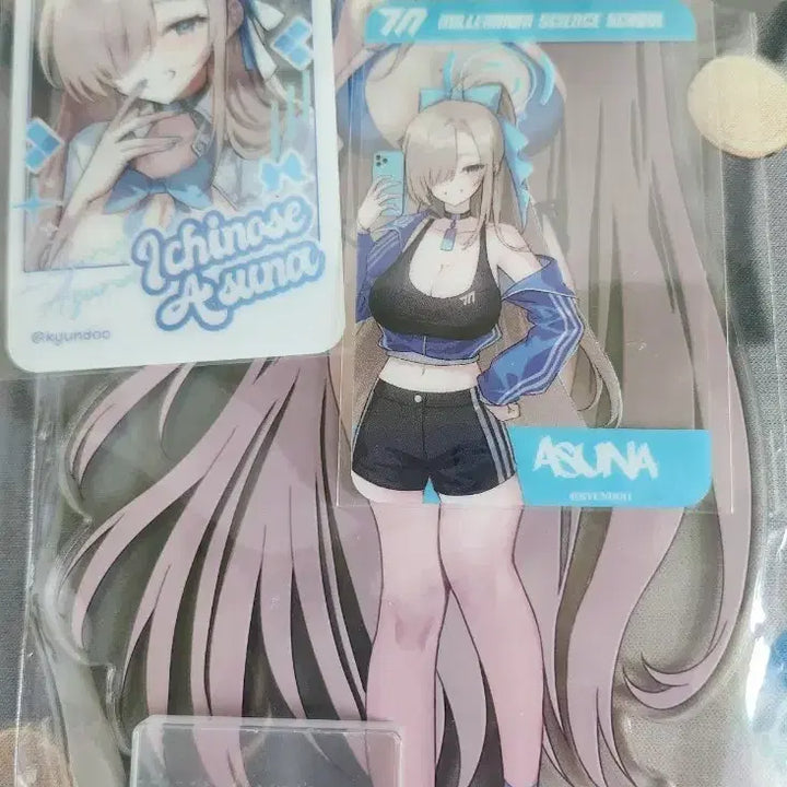 [BUNJANG] Blue Archive Ichinose Asuna Swimsuit Acrylic Stand &amp; Transparent Photocard Set / 블루아카이브 이치노세 아스나 수영복 아크릴 스탠드 투명 포토카드 포카