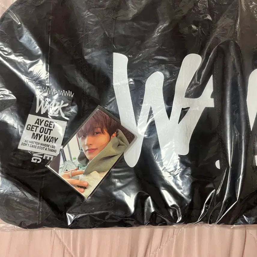 [BUNJANG] NCT 127 Mark Squeaky Bag Unused / 구 엔시티 127 마크 삐그덕 가방 미사용 양도