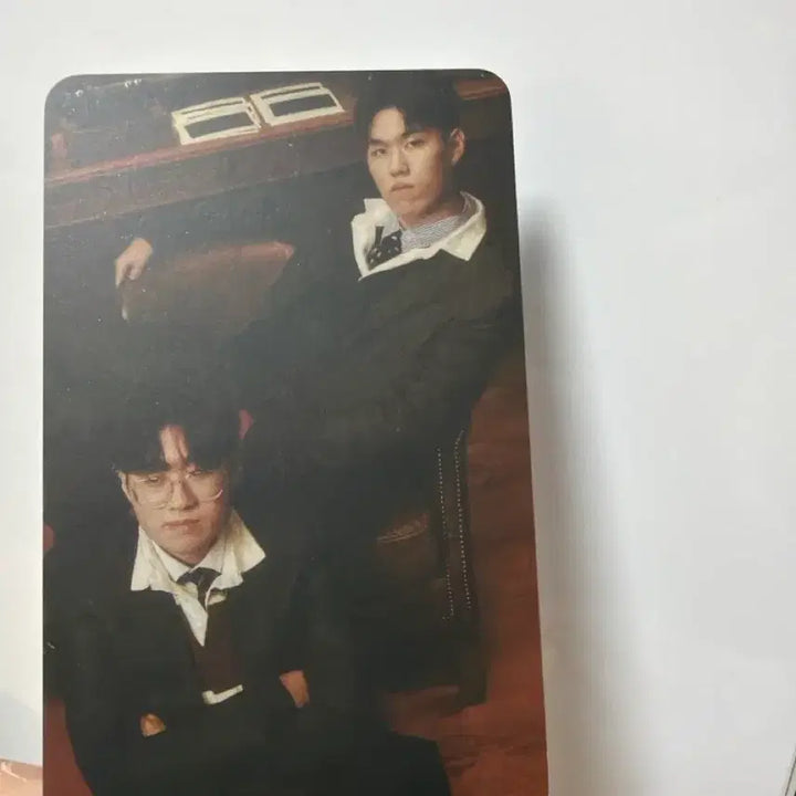 [BUNJANG] T1 Zeus Kkoma Suit Photocard / 제우스 오너 정장 포카 포토카드 티원