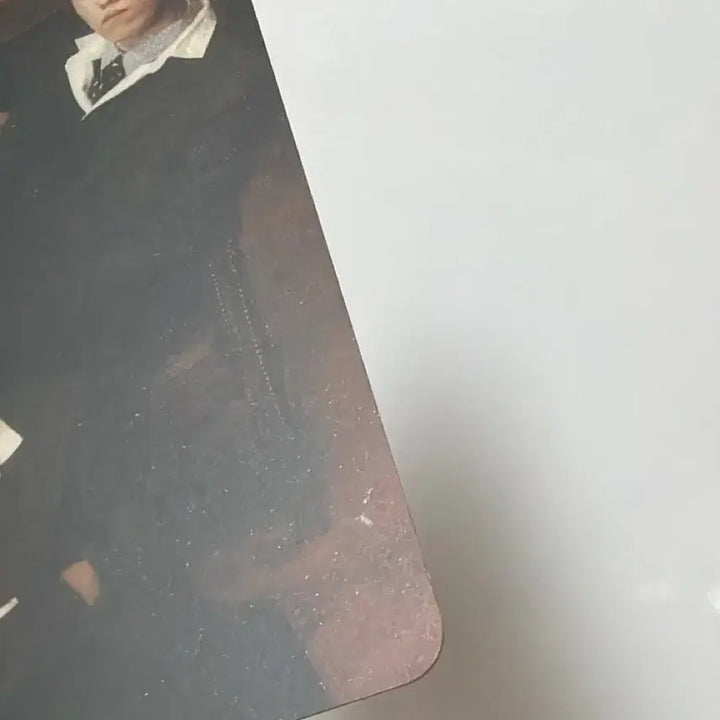 [BUNJANG] T1 Zeus Kkoma Suit Photocard / 제우스 오너 정장 포카 포토카드 티원