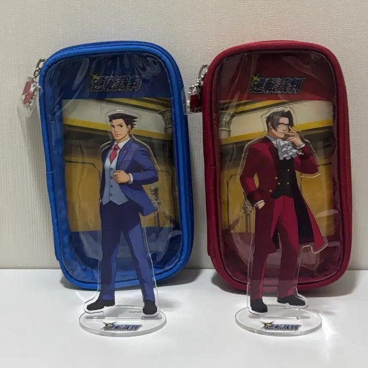 [BUNJANG] Ace Attorney Naruhodo Mitsurugi Acrylic Stand + Pouch Set (Bundle) / 역전재판 나루호도 미츠루기 아크릴 스탠드 + 파우치 한정판 세트 (일괄)