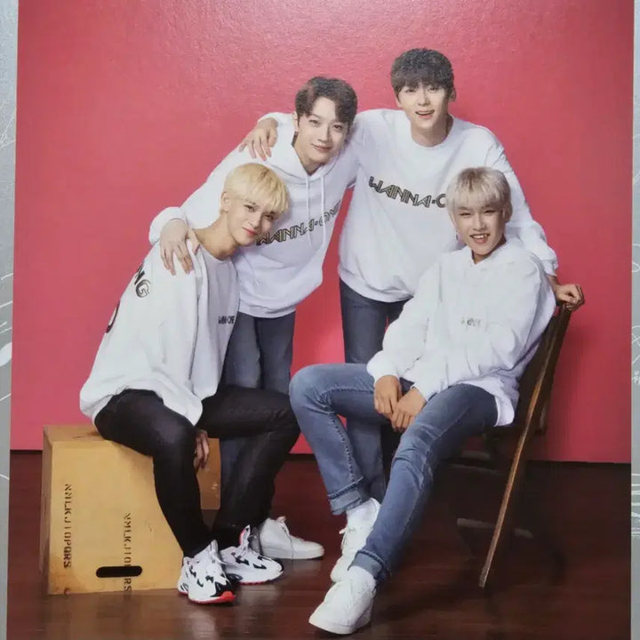 [BUNJANG] WANNAONE Hwang Minhyun Bundle Set / 워너원 WANNAONE / 황민현 굿즈 일괄