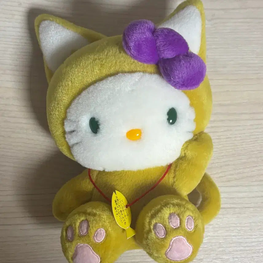 [BUNJANG] Vintage Kitty Cat Plush Toy / 고전 세계고양이 키티 인형
