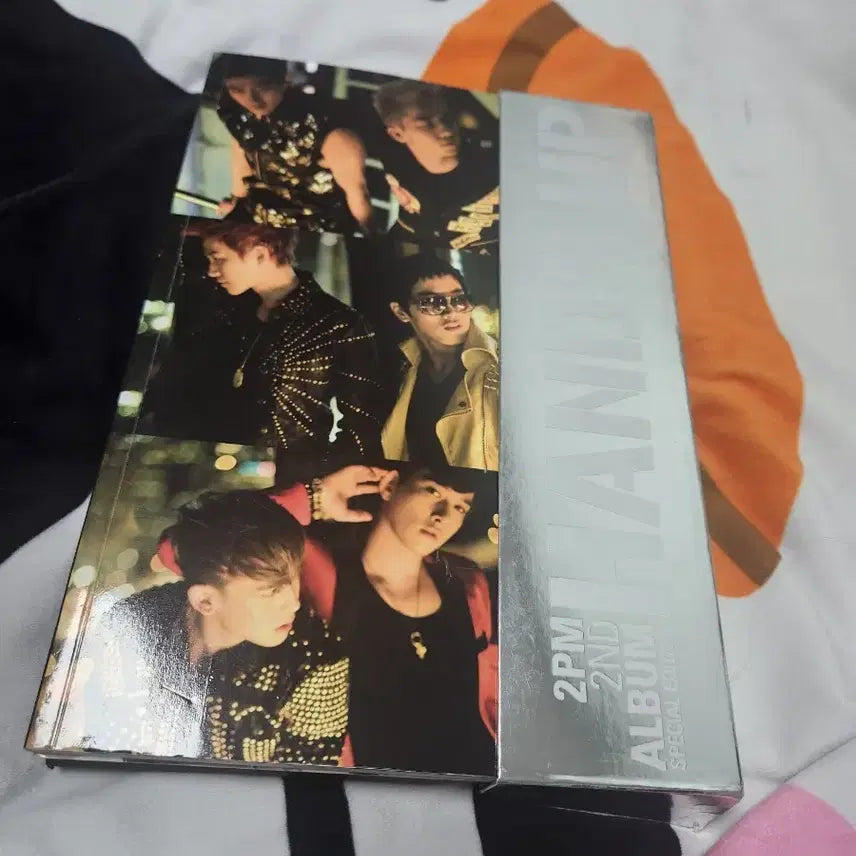 [BUNJANG] 2PM Hands Up Special Edition 2nd Album / 2PM 2집 앨범 HANDS UP 스페셜 에디션 포토카드 포함