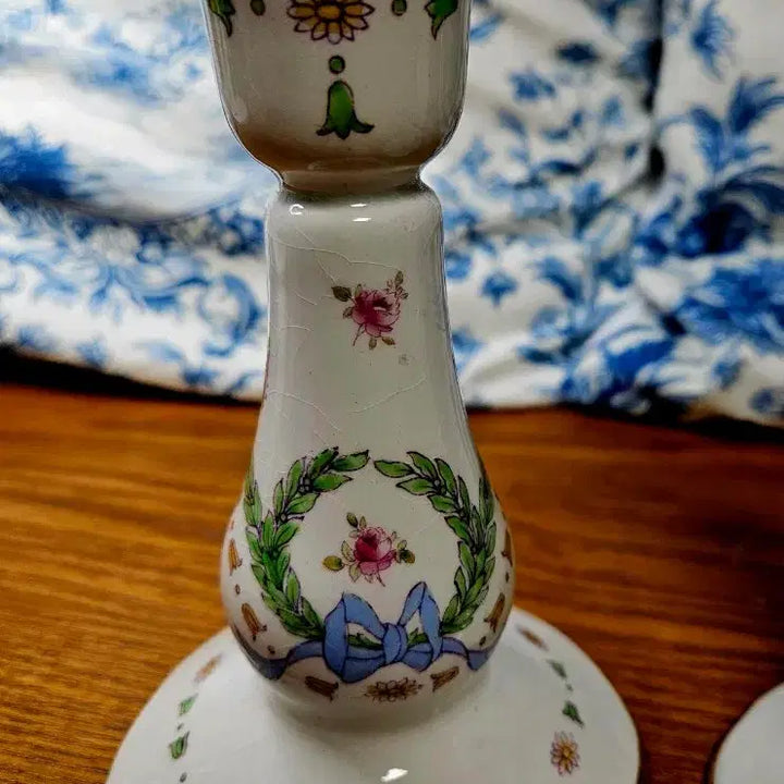 [BUNJANG] Shelley 7391 Blue Ribbon Candlestick Set of 2 (1910s) / 이슈상품) 1910년대 앤틱 쉘리 7391 블루리봉 촛대 2개 일괄