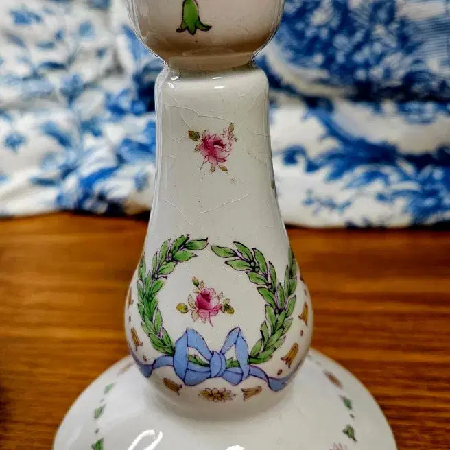 [BUNJANG] Shelley 7391 Blue Ribbon Candlestick Set of 2 (1910s) / 이슈상품) 1910년대 앤틱 쉘리 7391 블루리봉 촛대 2개 일괄