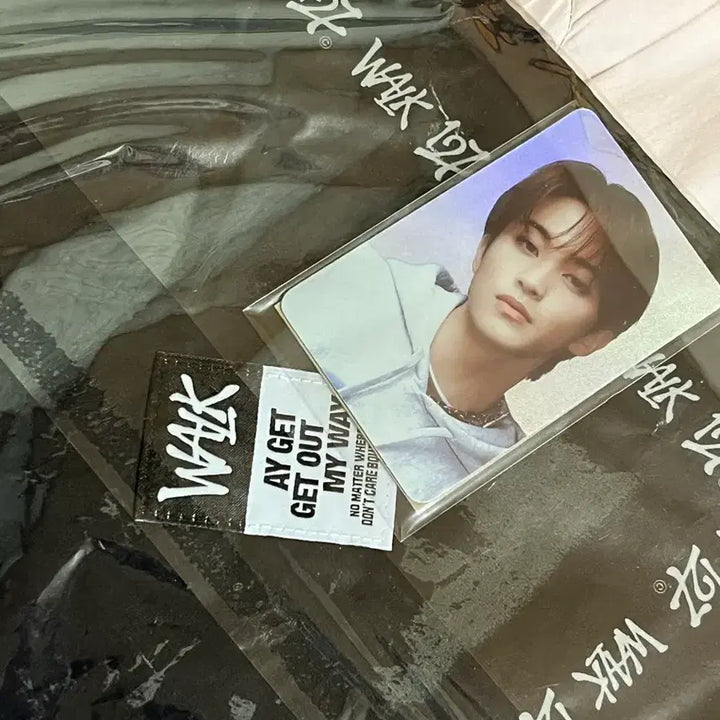 [BUNJANG] NCT 127 "Fact Check" Bandana Mark / 엔시티 127 삐그덕 워크 반다나 마크 버전