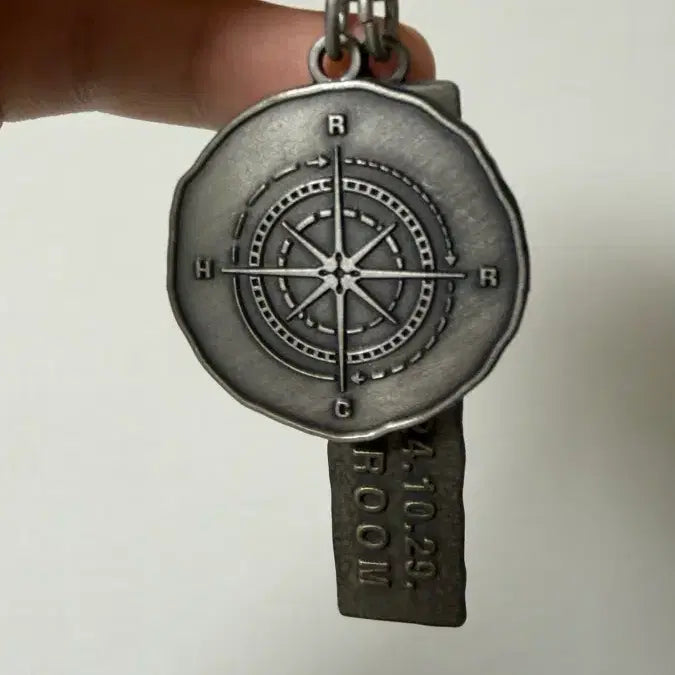 [BUNJANG] Hatching Room Hanro-ro Keyring / 해칭룸 한로로 키링