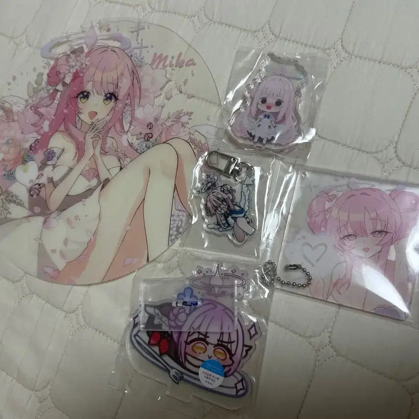 [BUNJANG] Blue Archive Mika Acrylic Stand Keyring Bundle Set / 블루 아카이브 미카 아크릴 스탠드 키링 굿즈 일괄
