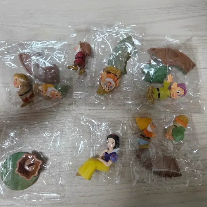 [BUNJANG] Snow White Figure Gacha Full Set / 백설공주 피규어 가챠 풀셋 팝니다