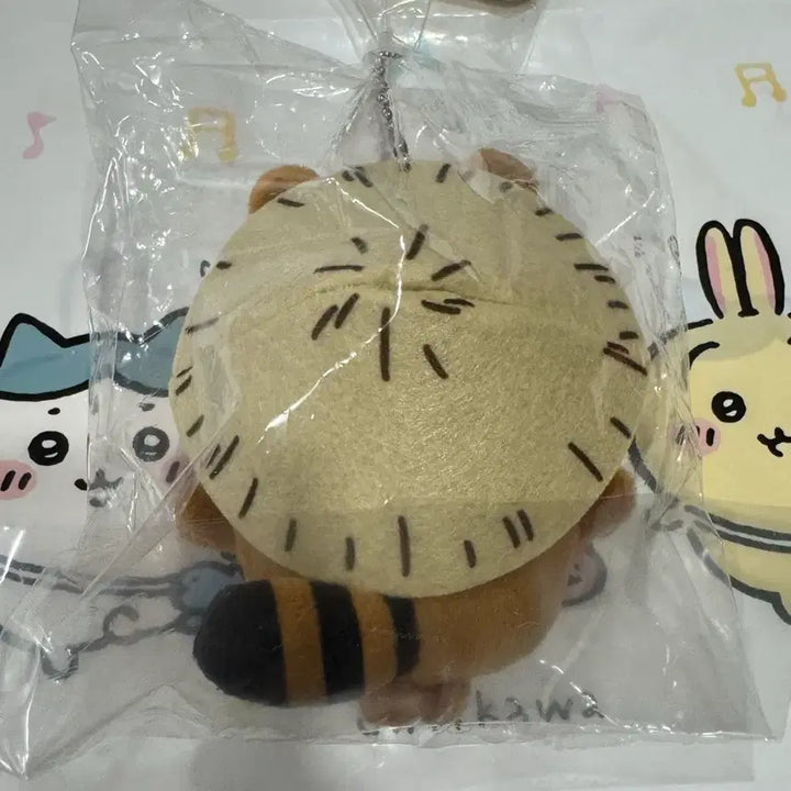 [BUNJANG] Chiikawa Neko Kuji Usagi (C Prize) Mascot / 너구리 쿠지 치이카와 쿠지 c상 너구리 우사기(2)