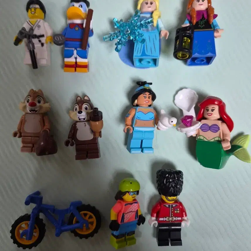 [BUNJANG] LEGO Minifigures Disney Series (Elsa, Anna, Ariel, Jasmine, Chip &amp; Dale, Donald Duck, etc.) / 레고 미니 피규어 시즌 미피들(디즈니 등)