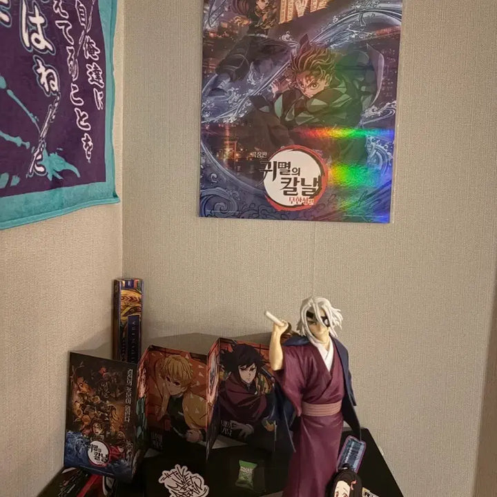 [BUNJANG] Demon Slayer Tengen Uzui Figure / 급처)귀멸의 칼날 우즈이 텐겐 피규어