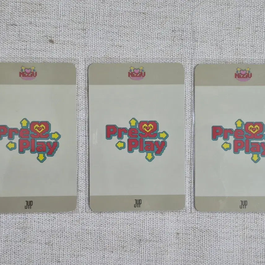 [BUNJANG] NiziU HEARTRIS Official Photocard Riku Ayaka Nina Set / 니쥬 NIZIU HEARTRIS 공방포카 RIKU AYAKA NINA 리쿠 아야카 니나