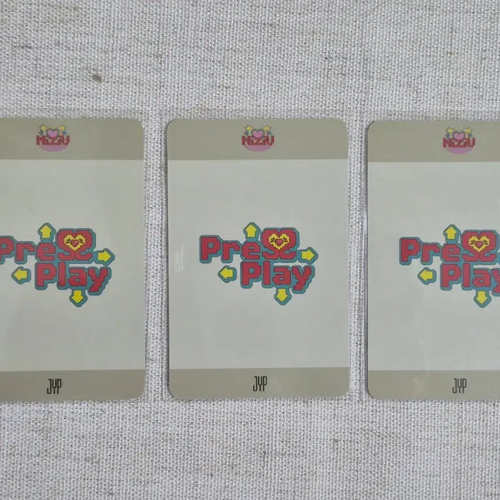 [BUNJANG] NiziU HEARTRIS Official Photocard Riku Ayaka Nina Set / 니쥬 NIZIU HEARTRIS 공방포카 RIKU AYAKA NINA 리쿠 아야카 니나