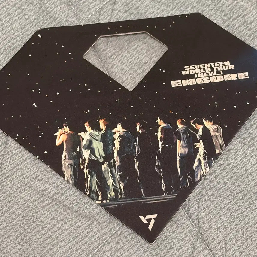 [BUNJANG] SEVENTEEN "NeOzone" Concert MOONGGLASS / 세븐틴 뉴앙콘 문글라스