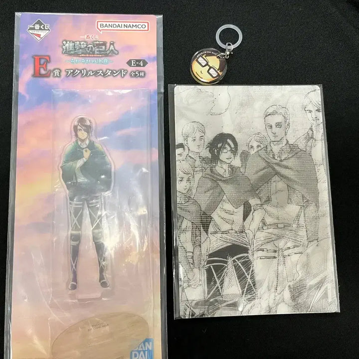 [BUNJANG] Attack on Titan Exhibition Lenticular Postcard Set (Survey Corps Leaders + Hanji) / 진격의거인 전시회 렌티큘러 엽서 간부조 +한지 메지루시+ 아크릴
