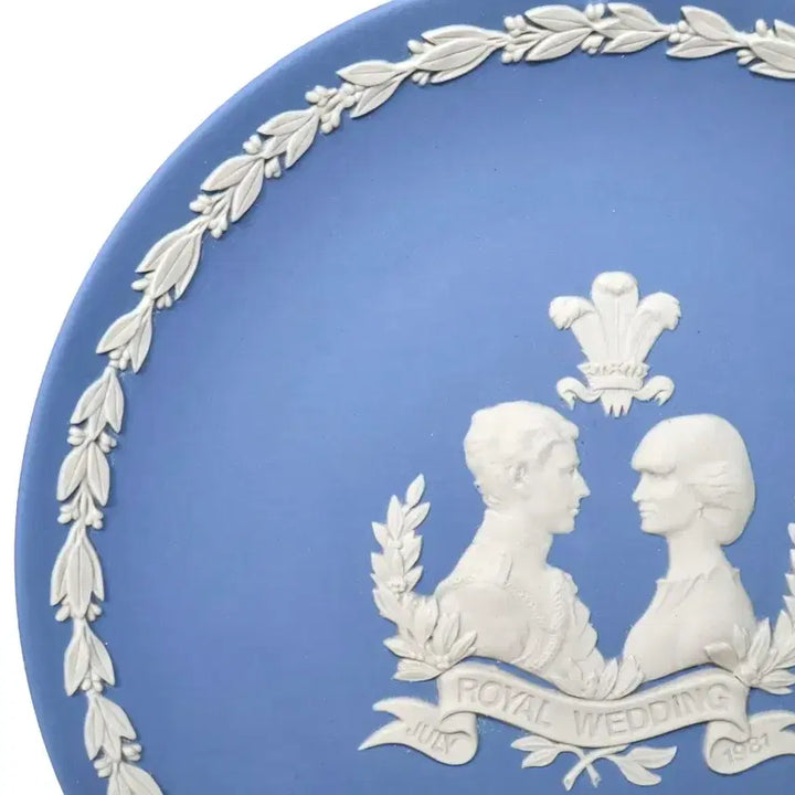 [BUNJANG] Wedgwood Jasperware Pale Blue Royal Wedding Commemorative Plate 1982 / [영국엔틱] 웨지우드 제스퍼웨어 페일블루 로얄웨딩1982년 플레이트 장식접시