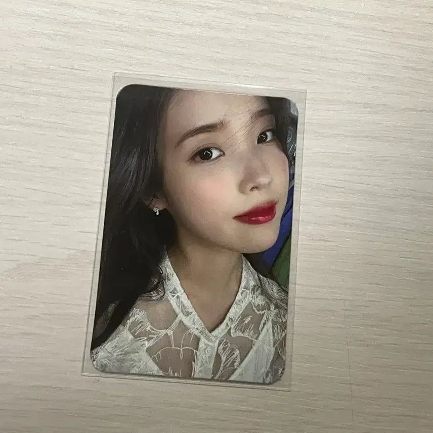 [BUNJANG] IU Lilac Binder A Photocard / 아이유 라일락 바인더A 포카