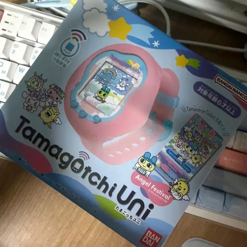 [BUNJANG] Tamagotchi Uni (Angel) Limited Edition Play Version / 다마고치 유니 (엔젤) 한정판 플레이용 판매