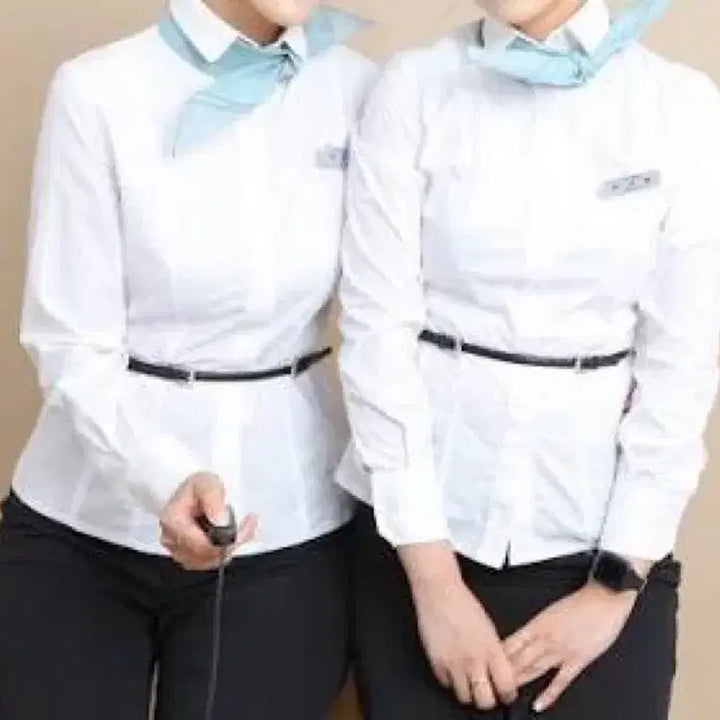[BUNJANG] Korean Air Ground Staff Uniform Scarf &amp; Hairpin Set / 대한항공 지상직 하복 유니폼 상의