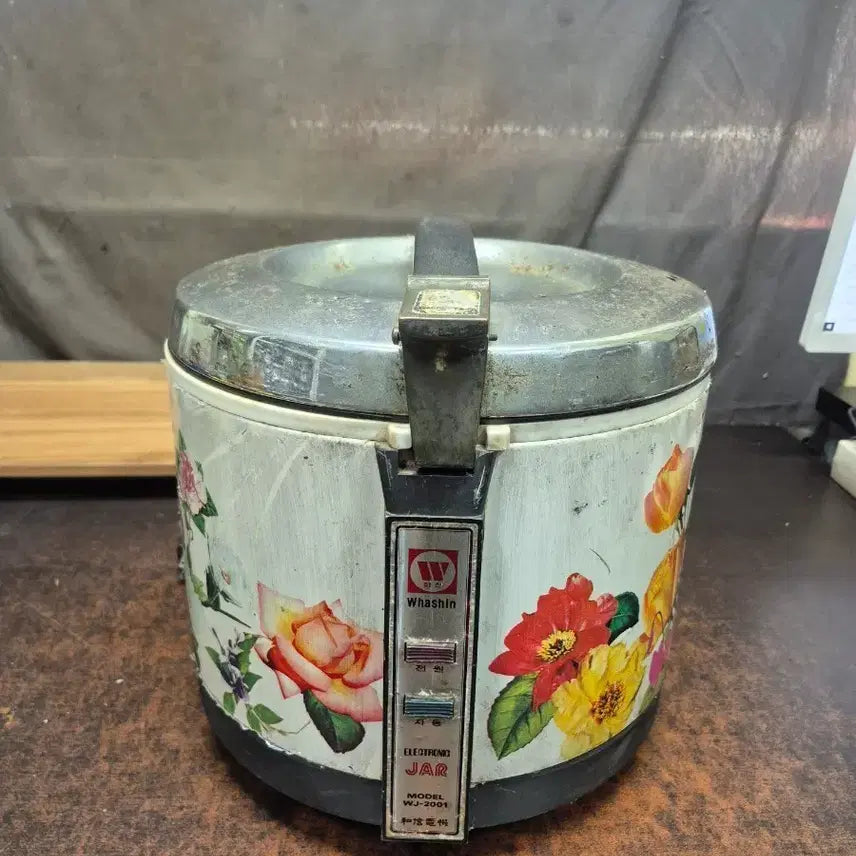 [BUNJANG] 1960s-70s Hwashin Electronics WJ-2001 IH Pressure Rice Cooker / 근대사 소품 1960-70년대 화신전자 IH 압력밥솥 WJ-2001