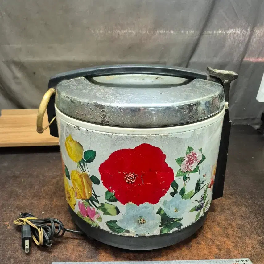 [BUNJANG] 1960s-70s Hwashin Electronics WJ-2001 IH Pressure Rice Cooker / 근대사 소품 1960-70년대 화신전자 IH 압력밥솥 WJ-2001