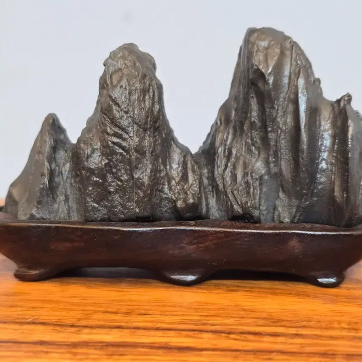[BUNJANG] Sansukyeongseok Landscape Stone Display with Blackwood Stand / 26080405 오밀 조밀 산세가 멋진 산수경석 작품석 수석 팝니다 흑단 좌대
