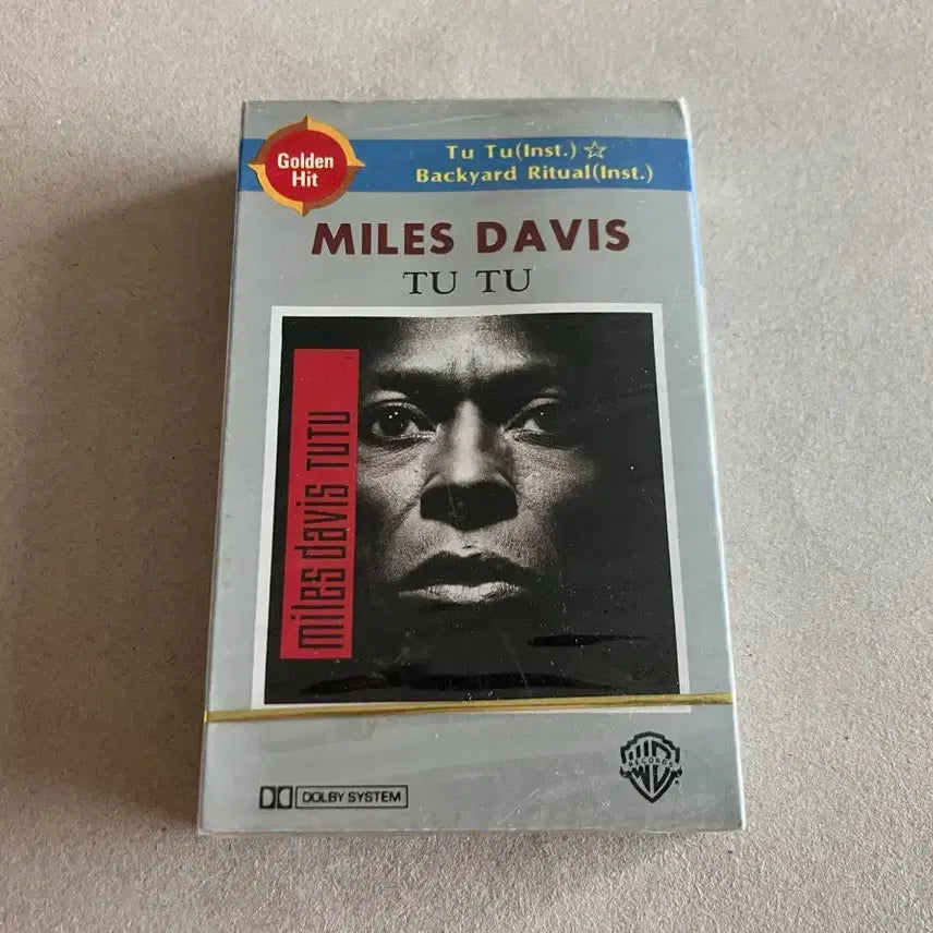 [BUNJANG] Miles Davis Tutu Jazz Cassette Tape (Korean First Press, Sealed) / 80년대 Miles Davis 마일스데이비스 Tutu 재즈 Jazz 국내 라이센스 초판 미개봉 카세트테이프