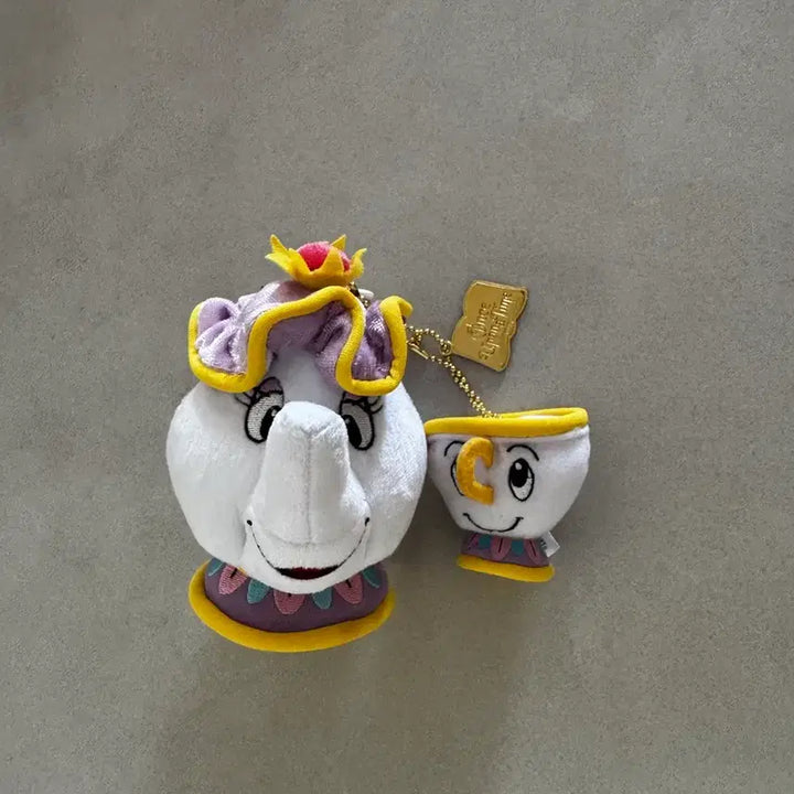 [BUNJANG] Disney Japan Beauty and the Beast Teacup Figurine / 도쿄디즈니랜드 일본정품 미녀와야수 주전자컵 인형
