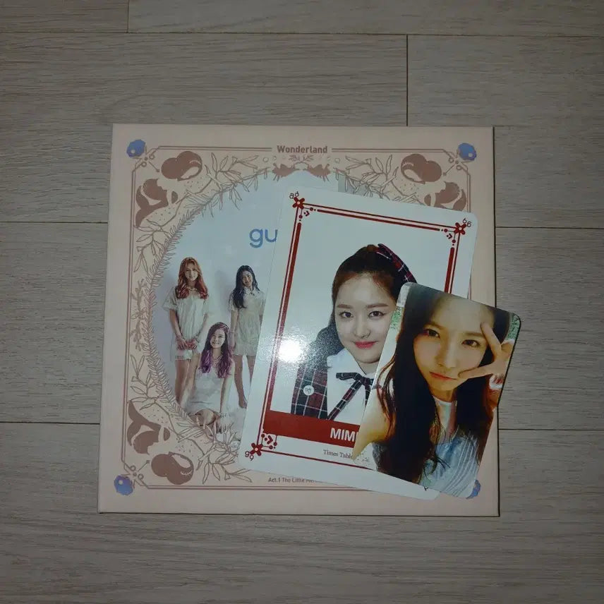 [BUNJANG] Gugudan I.O.I Wonderland Album (Feat. Mimi, Nayoung Photocards) / 구구단 아이오아이 원더랜드 앨범