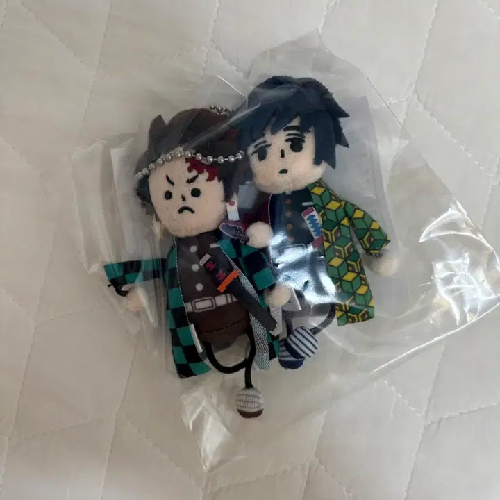 [BUNJANG] Demon Slayer: Mugen Train Blu-ray Tanjiro &amp; Giyu Plush Keychain / 귀멸의칼날 무한성 블루레이 테치테치 탄지로기유 인형키링