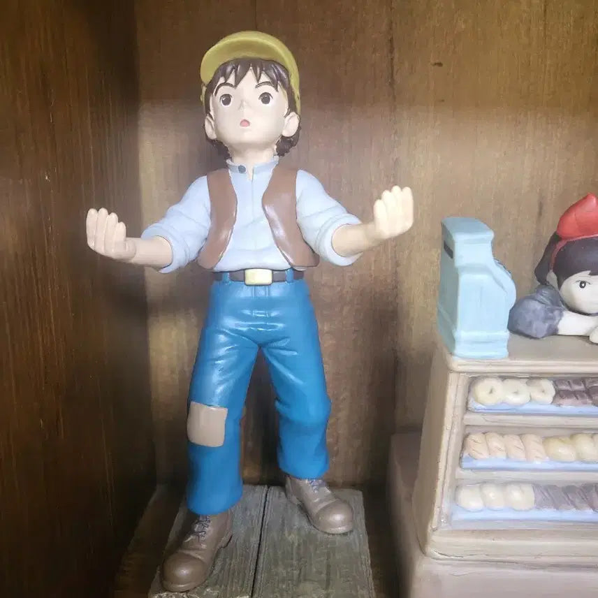 [BUNJANG] Studio Ghibli Castle in the Sky Pazu Figure (Accessory Stand) / 천공의성 라퓨타 파즈 피규어 (소품거치대)