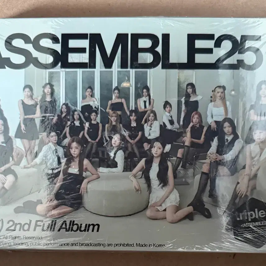 [BUNJANG] tripleS Assemble25 Sealed Album / 트리플에스 assemble25 깨어 미개봉 앨범