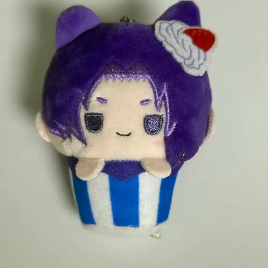 [BUNJANG] Blue Lock Mikage Reo Cupcake Plush / 블루록 미카게 레오 컵케이크 타피누이 양도